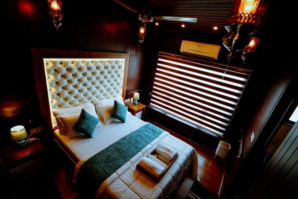 Why Not Houseboat 호텔 Alappuzha 외부 사진