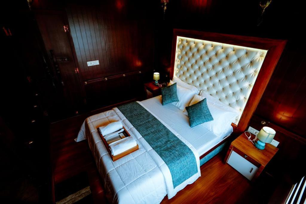 Why Not Houseboat 호텔 Alappuzha 외부 사진