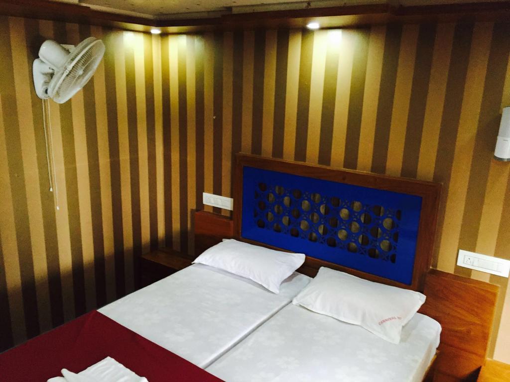 Why Not Houseboat 호텔 Alappuzha 외부 사진
